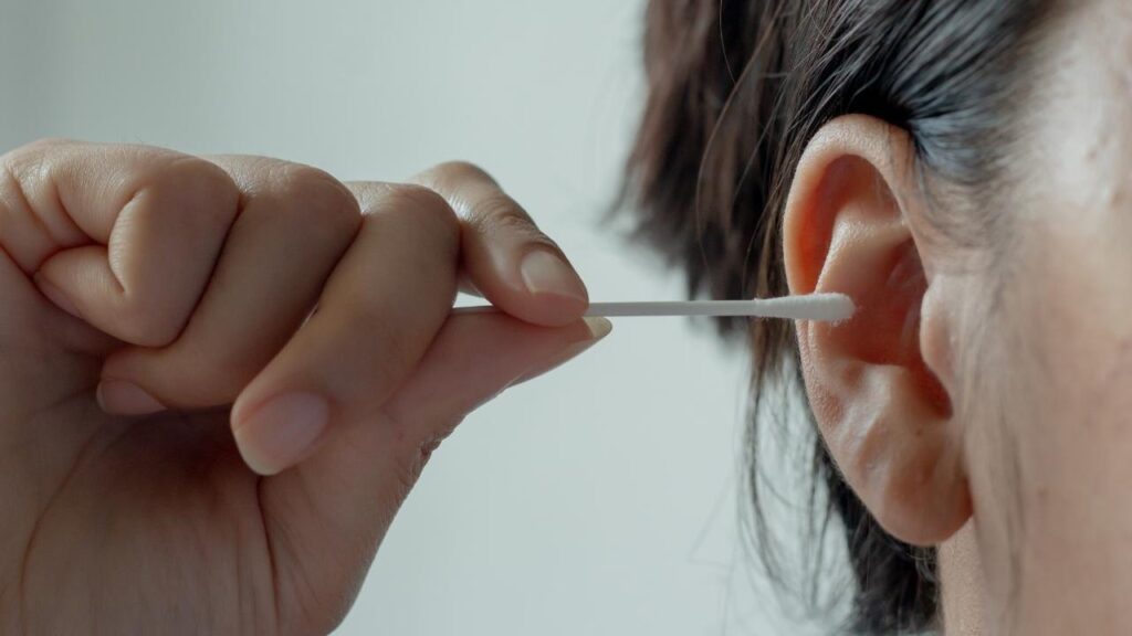 How To Clear Excess Earwax Buildup To Prevent Ear Blockage And Infection In No Time?