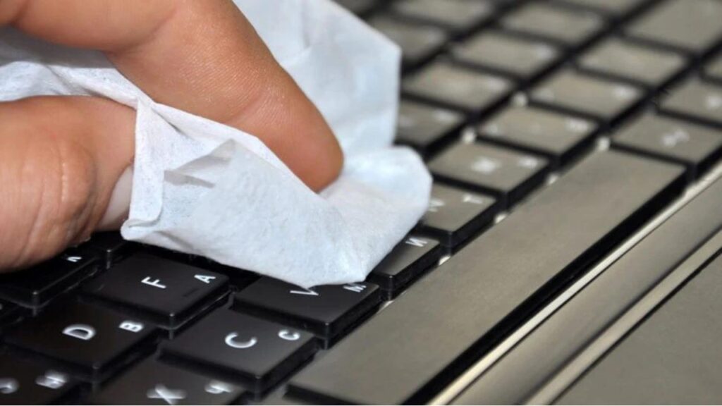 How To Clean Keyboard Without Damaging Laptop? Know Very Easy Tricks