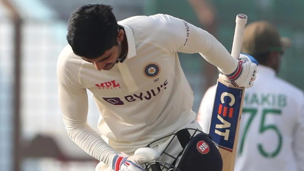 Shubman Gill Bowed His Head