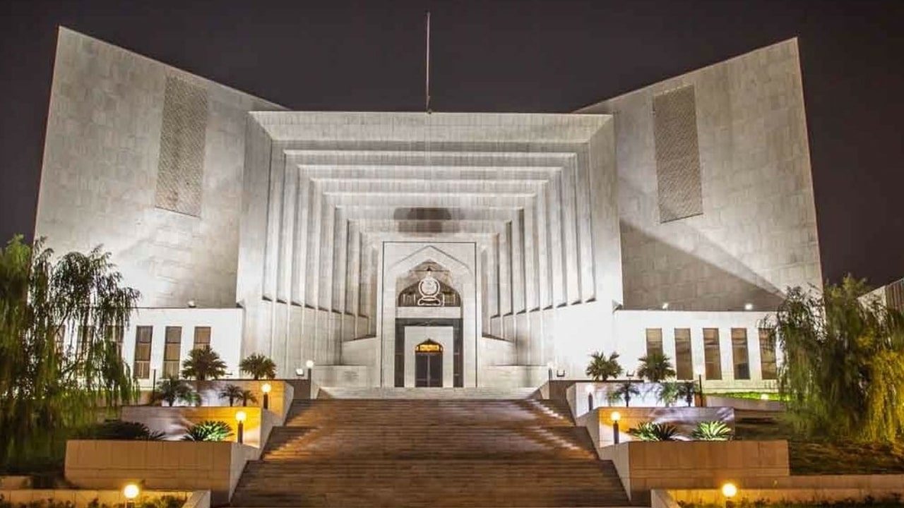 Supreme Court Judges Are Rich In Pakistan Get More Salary Than President and PM Supreme Court Judges Are Rich In Pakistan Get More Salary Than President and PM
