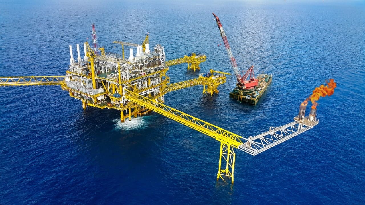 Why Is OPEC+ Cutting Oil Production, Know The Reasons Behind It?