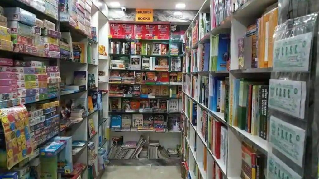 Stationery Items At Low Rates In This Market; See The Location Now