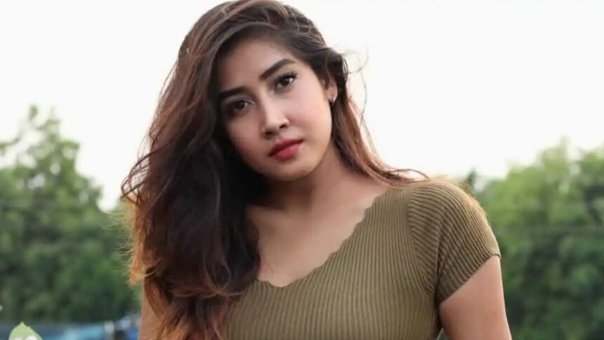 Sofia Ansari's Sizzling Bathroom Video Leaked; Caught Doing These In
